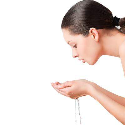 Best Cleanser For All And Every Skin Type - SavarnasMantra